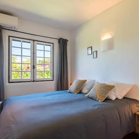 Jardim Dos Pinheiros, Albufeira וילה