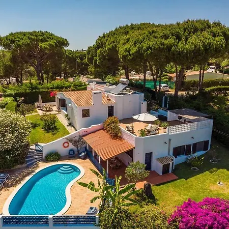 Jardim Dos Pinheiros, Albufeira * Olhos de Αgua