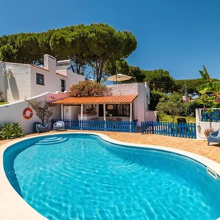 Jardim Dos Pinheiros, Albufeira Olhos de Αgua
