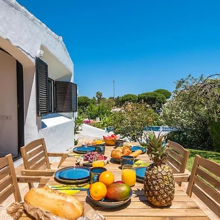 Jardim Dos Pinheiros, Albufeira